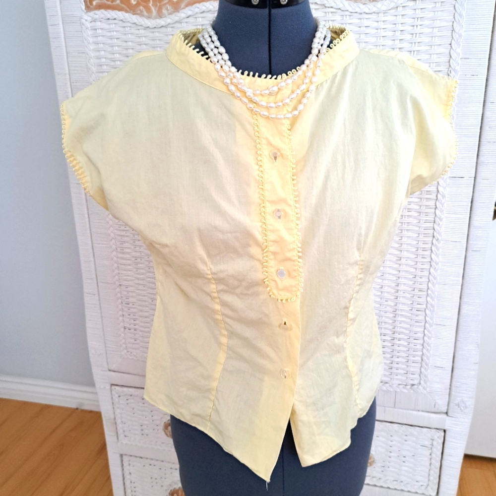 VINTAGE Rhoda Lee Light Canary Yellow Short Sleeve Cotton Blouse SZ S